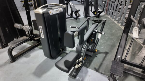 DAWG Selectorized Seated Row Machine