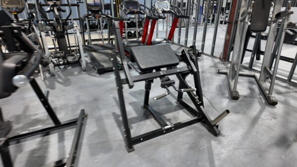 DAWG Plate Loaded Preacher Curl Machine